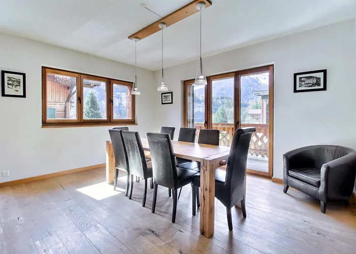 6, Next To Cable Car